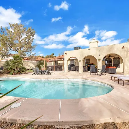 Ranch Style Villa With Pool And Spa